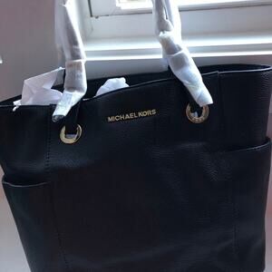 New Michael Kors Purse jet set black pebbled leather bag new